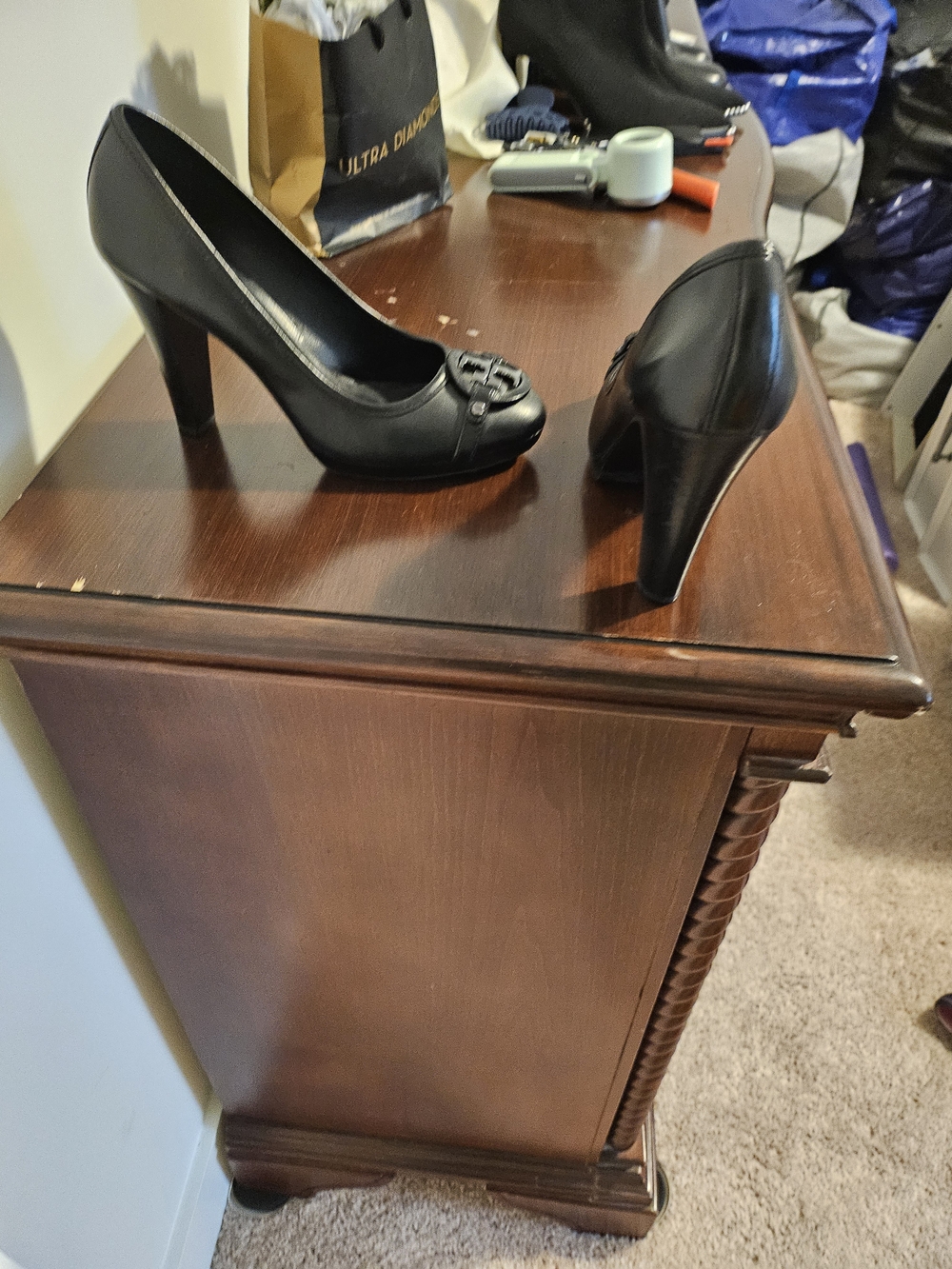 Tory Burch Black Leather High Heel Pumps with Logo Accent